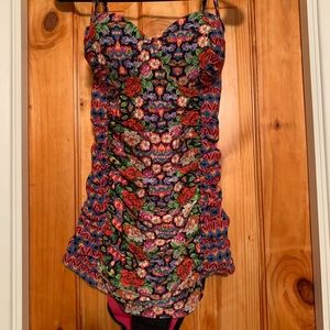 Jessica Simpson one piece swimsuit floral ruching